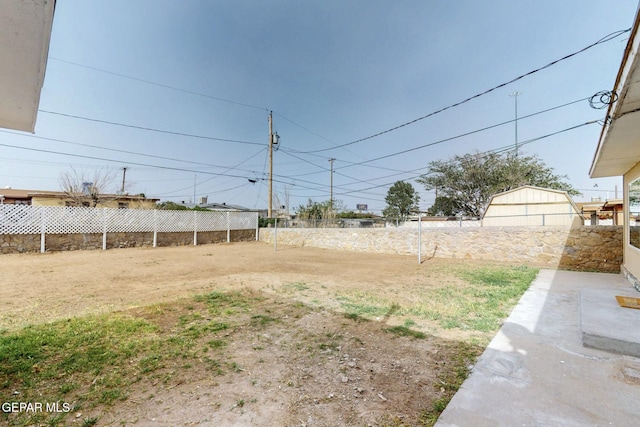 view of yard featuring fence