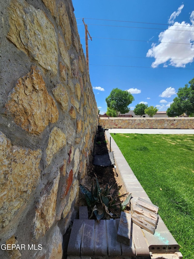 view of grassy yard