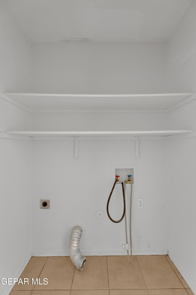 2352 Tierra Blanda Dr, El Paso, TX 79938 - washroom with hookup for an electric dryer, baseboards, tile patterned flooring, laundry area, and washer hookup