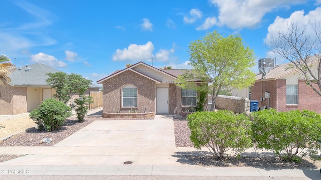 2352 Tierra Blanda Dr, El Paso, TX 79938 - ranch-style home featuring brick siding and fence