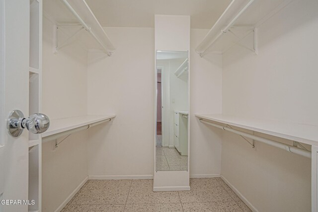 1800 N Stanton Unit 502, El Paso, TX 79902 - view of walk in closet