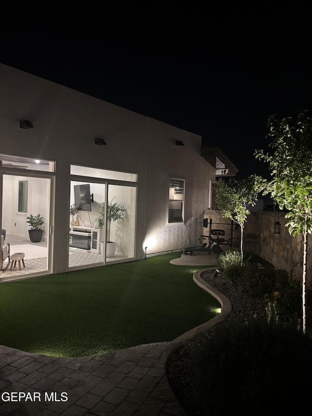 12405 Addingham Ct, El Paso, TX 79928 - view of yard featuring a patio