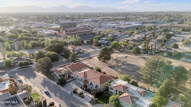 bird's eye view featuring a mountain view