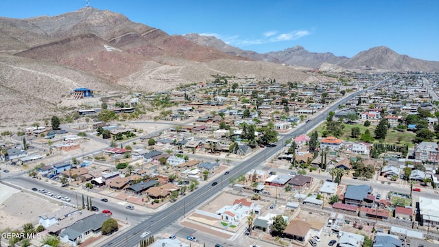 birds eye view of property featuring a residential view and a mountain view