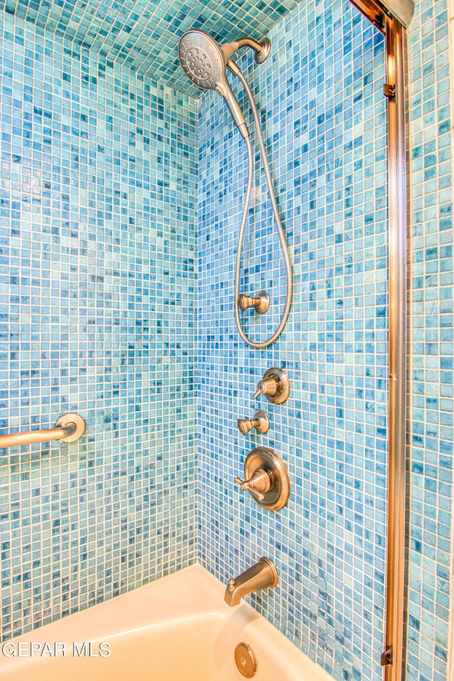 6041 Torrey Pines Dr, El Paso, TX 79912 - full bath with shower / bathtub combination