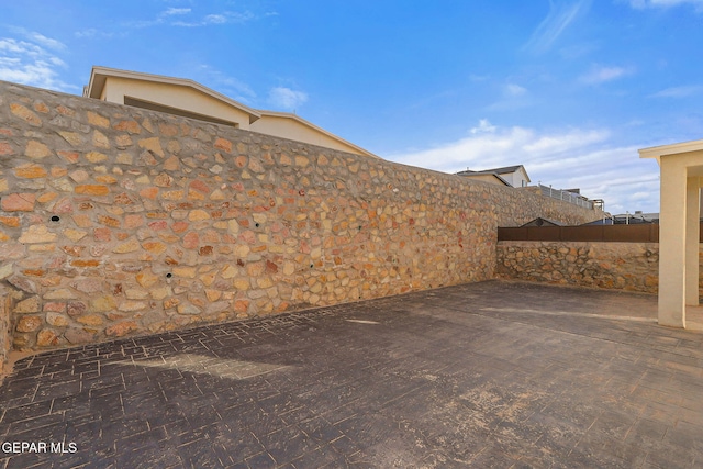 1725 Eased St, El Paso, TX 79928 - exterior space featuring fence