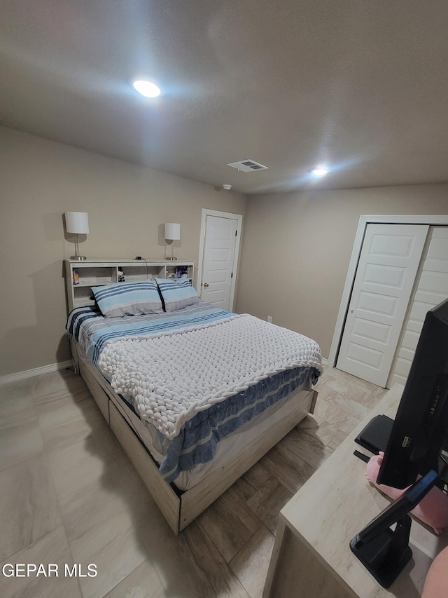 11531 Ernest Rd, Socorro, TX 79927 - bedroom featuring baseboards and recessed lighting