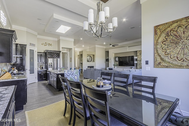 668 Darlington, El Paso, TX 79928 - dining room featuring recessed lighting, visible vents, and ceiling fan with notable chandelier