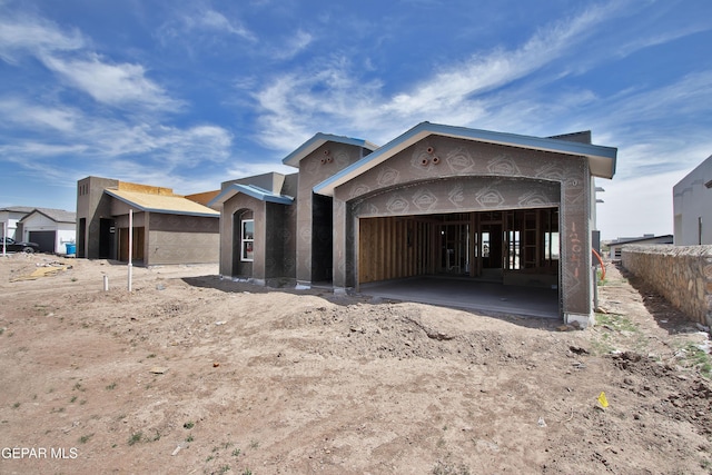 view of front facade featuring an attached garage