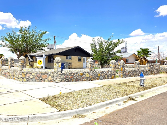 5001 Winthrop Dr, El Paso, TX 79924 - photo 3