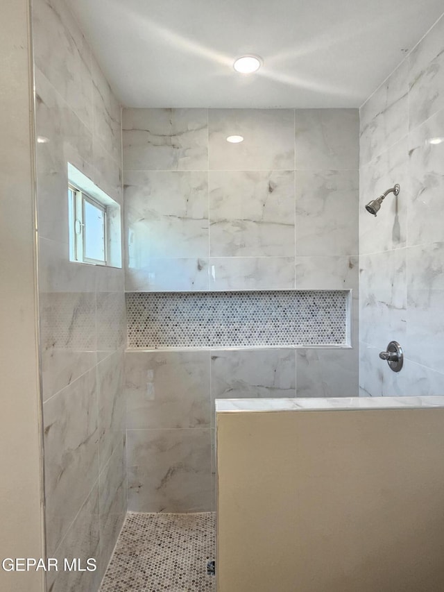 478 Sylvia Ct, Socorro, TX 79927 - full bathroom with a tile shower