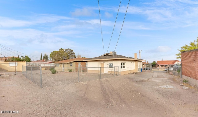 2723 Grant Ave, El Paso, TX 79930 - view of front of home