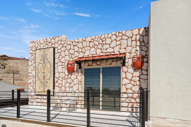 exterior details with stucco siding