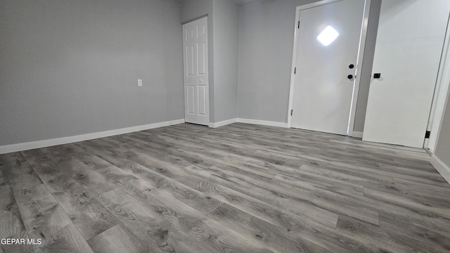 209 Hardesty Pl Unit 1 & 2, El Paso, TX 79905 - foyer entrance featuring wood finished floors and baseboards
