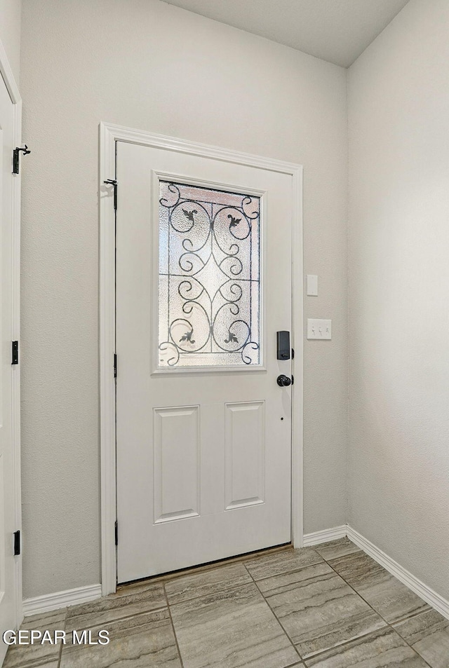 1021 Aerodyne Pl, El Paso, TX 79928 - entryway featuring baseboards