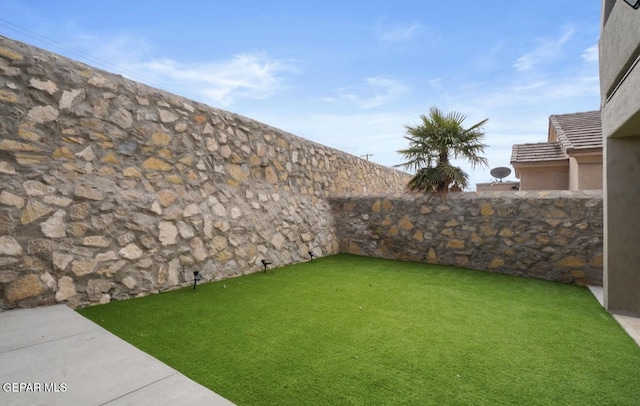 12164 Sitting Bull Dr, El Paso, TX 79936 - view of grassy yard