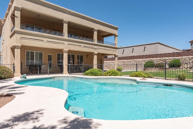view of pool with fence, a patio area, and a fenced in pool