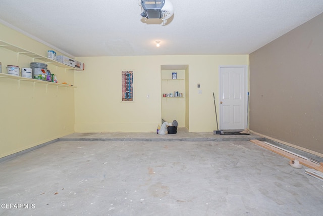 527 Longleaf Pl, El Paso, TX 79928 - garage with a garage door opener