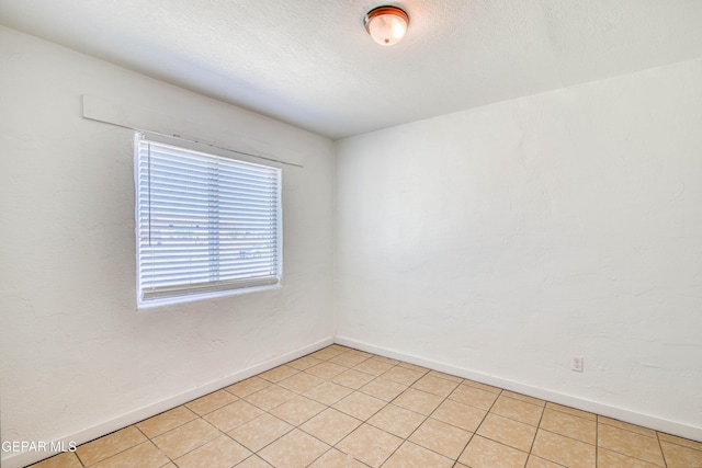 8929 Robert Dr Unit 1 & 2, El Paso, TX 79904 - unfurnished room with baseboards