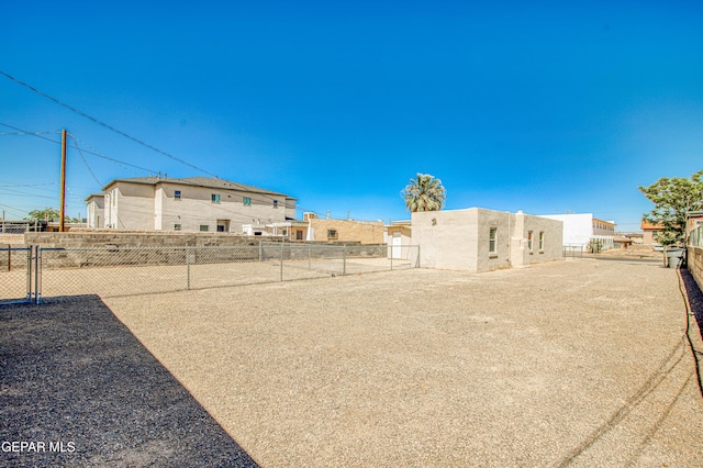 8929 Robert Dr Unit 1 & 2, El Paso, TX 79904 - view of yard featuring fence