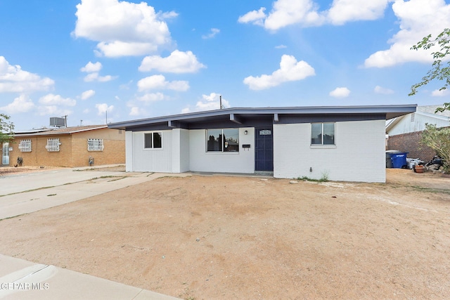 7113 Pear Tree Ln, El Paso, TX 79915 - view of front of property with brick siding