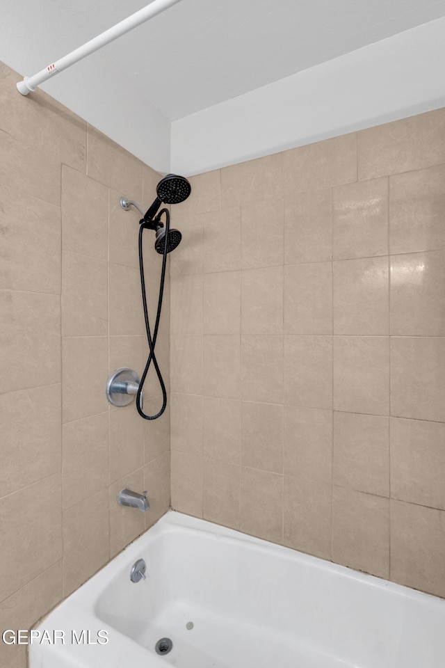 10601 Teresa Pl, El Paso, TX 79924 - full bathroom with shower / washtub combination