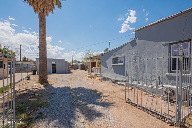 219 Dolan St, El Paso, TX 79905 - view of yard with fence
