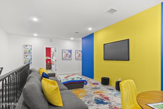 13352 Eton Ct, El Paso, TX 79928 - living room featuring recessed lighting, carpet flooring, and baseboards