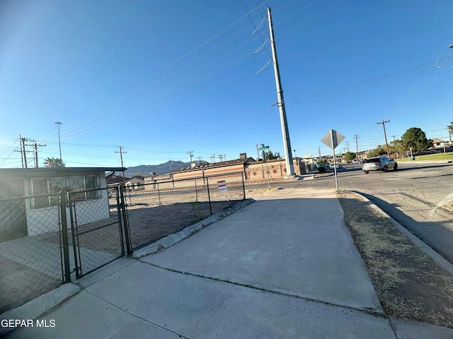 45 S Boone St, El Paso, TX 79905 - view of yard featuring fence and a gate