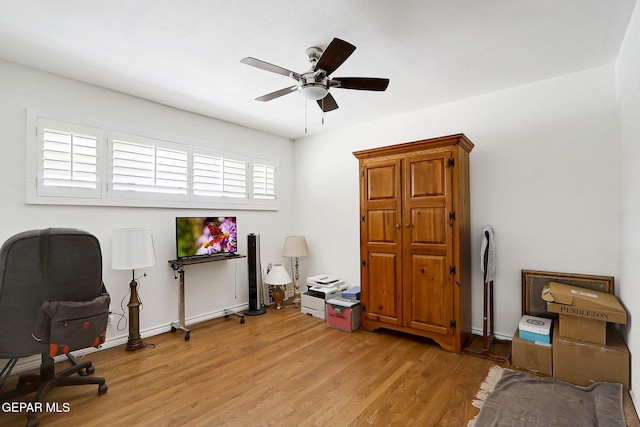 4731 Leeds Ave, El Paso, TX 79903 - office area featuring a ceiling fan and light wood-style flooring