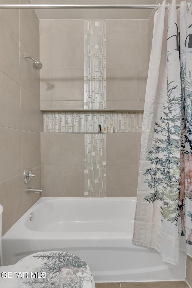 13868 Sky Ranger Ave, El Paso, TX 79928 - full bath featuring shower / bath combination with curtain