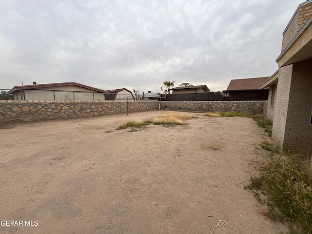 8434 Villanova Dr, El Paso, TX 79907 - view of yard featuring fence