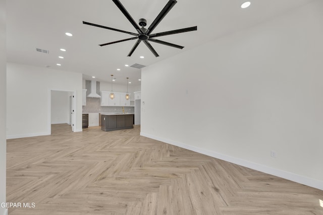 429 Lesa Ln, El Paso, TX 79915 - unfurnished living room featuring baseboards, recessed lighting, and ceiling fan