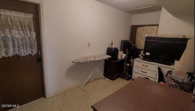 3433 Dialrock Ln, El Paso, TX 79935 - bedroom featuring light carpet