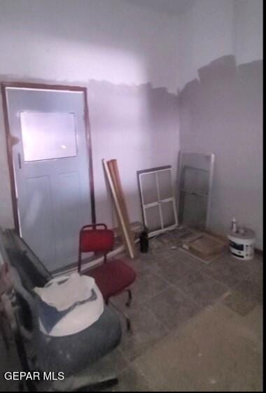 3433 Dialrock Ln, El Paso, TX 79935 - interior space