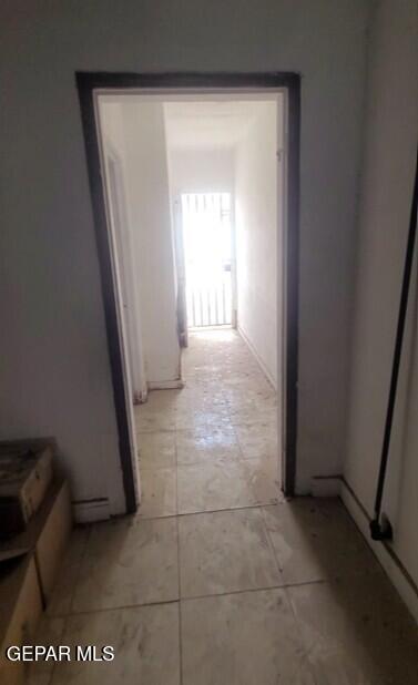 3433 Dialrock Ln, El Paso, TX 79935 - view of hall