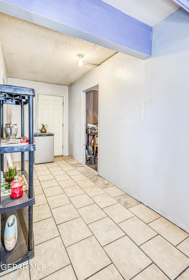 8520 Paddlefoot Ln, El Paso, TX 79907 - interior space featuring light tile patterned floors