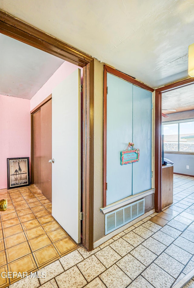 8520 Paddlefoot Ln, El Paso, TX 79907 - view of hall