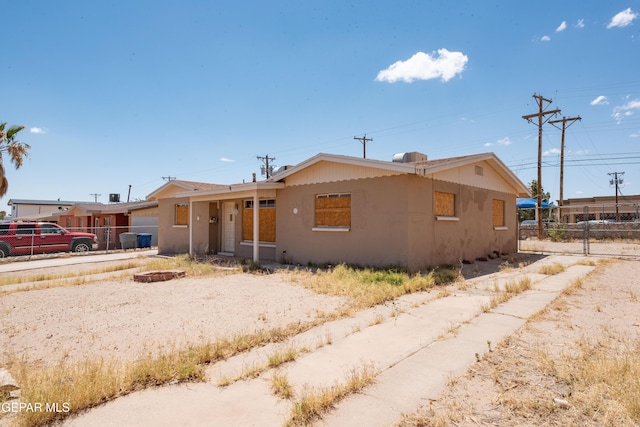 933 Duskin Dr, El Paso, TX 79907 - single story home featuring fence and stucco siding