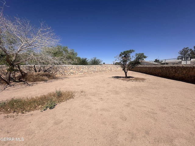 9603 Bahamas St, El Paso, TX 79927 - view of yard featuring fence