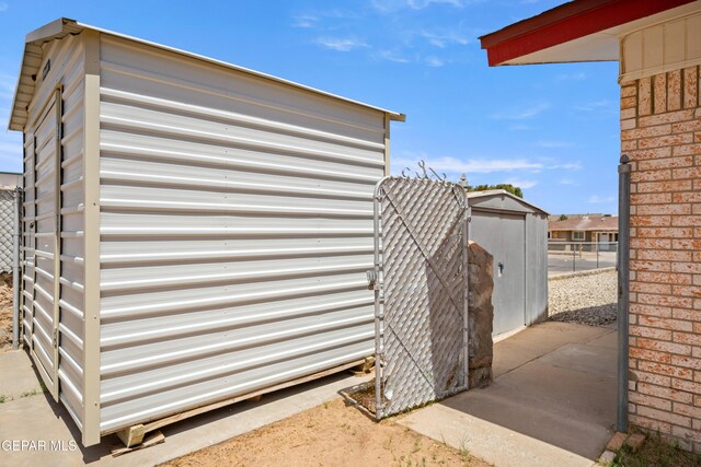 9921 Minuteman St, El Paso, TX 79924 - photo 28
