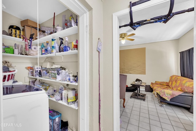 pantry with washer / clothes dryer