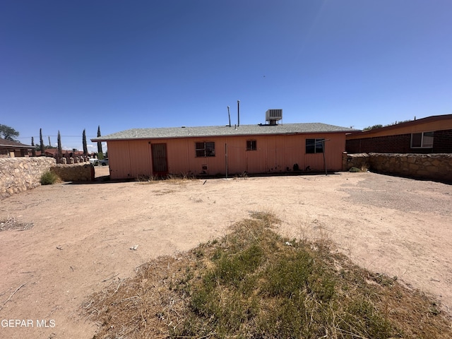 9846 Gifford Dr, El Paso, TX 79927 - back of property featuring cooling unit