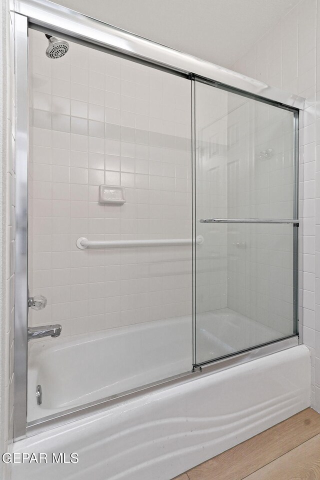 6140 Los Robles Dr, El Paso, TX 79912 - full bath featuring enclosed tub / shower combo