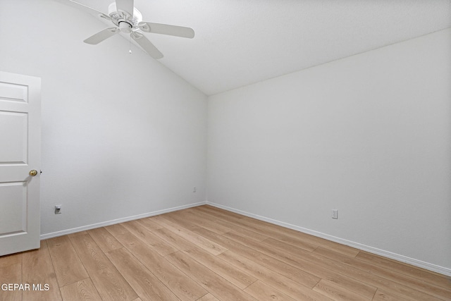 6140 Los Robles Dr, El Paso, TX 79912 - empty room with light wood-type flooring, vaulted ceiling, and a ceiling fan