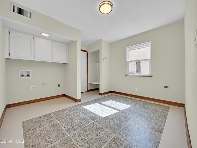 852 Cresta Alta Dr, El Paso, TX 79912 - laundry area with washer hookup, hookup for an electric dryer, cabinet space, gas dryer hookup, and baseboards