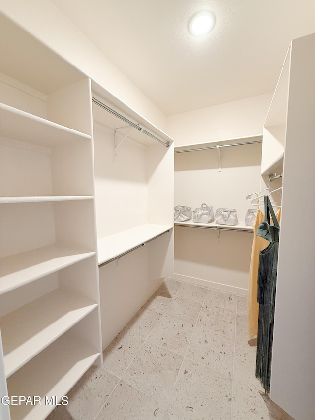 15101 Steer Dr, El Paso, TX 79938 - view of walk in closet