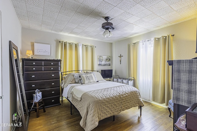 3244 Richmond Ave, El Paso, TX 79930 - bedroom featuring hardwood / wood-style flooring