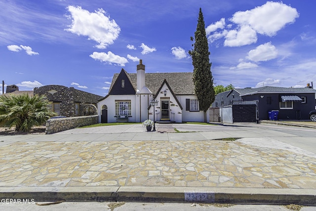 3244 Richmond Ave, El Paso, TX 79930 - view of front of property with stucco siding and a chimney