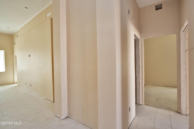13240 Verwood Dr, El Paso, TX 79928 - hall featuring a towering ceiling